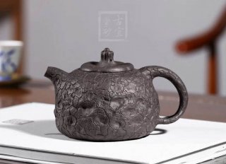 《供春》宜興紫砂壺工藝美術(shù)師純手工紫泥泡茶壺茶具供春  《供春》宜興紫砂壺工藝美術(shù)師純手工紫泥泡茶壺茶具供春
