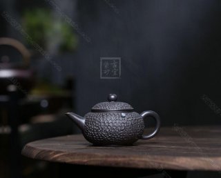 《水平》  《水平》