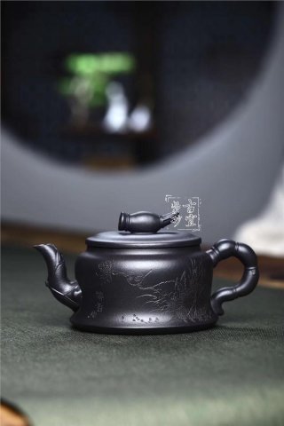 《荷趣》  《荷趣》