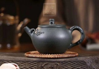 《歲寒三友》紫砂壺工藝美術師全手工純制壺綠泥  《歲寒三友》紫砂壺工藝美術師全手工純制壺綠泥