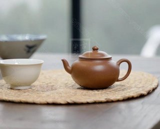 《湯婆》  《湯婆》