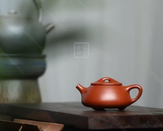 《小石瓢》  《小石瓢》