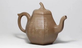 《六方茄瓜》段泥純手工工藝美術(shù)師宜興紫砂壺茶具茶壺  《六方茄瓜》段泥純手工工藝美術(shù)師宜興紫砂壺茶具茶壺