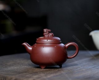 三足瑞獸  三足瑞獸