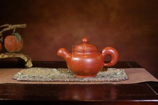 《道洪掇只》宜興紫砂壺工藝美術師手工茶壺朱泥掇只  《道洪掇只》宜興紫砂壺工藝美術師手工茶壺朱泥掇只
