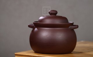 《養(yǎng)身紫砂鍋》  《養(yǎng)身紫砂鍋》