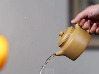 《德鐘》  《德鐘》