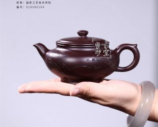 《扁笑櫻》  《扁笑櫻》