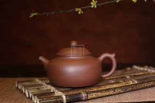 《圓墩》宜興紫砂壺助理工藝美術師茶具紫泥創新  《圓墩》宜興紫砂壺助理工藝美術師茶具紫泥創新