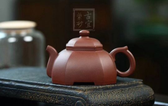 《八方半月》  《八方半月》