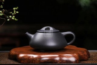 《景舟石瓢》宜興紫砂壺助理工藝美術師手工黑料石瓢茶壺茶具  《景舟石瓢》宜興紫砂壺助理工藝美術師手工黑料石瓢茶壺茶具