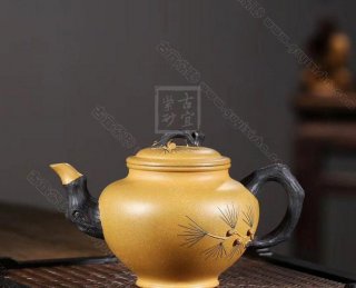 《四季常青》  《四季常青》