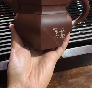《僧帽》  《僧帽》