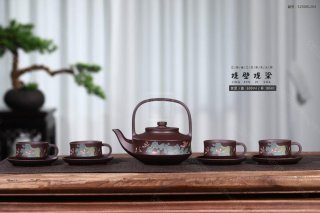 《提壁提梁套具》  《提壁提梁套具》