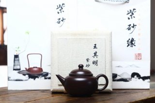 《水平》  《水平》