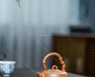 《竹節提梁》  《竹節提梁》