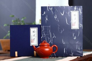 《報春》  《報春》