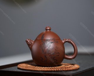 龍蛋  龍蛋