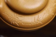 《線圓》宜興紫砂壺高級(jí)工藝美術(shù)師手工刻繪茶壺茶具黃金段泥線圓