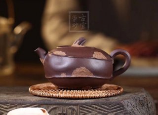 《馬蹄壺》  《馬蹄壺》