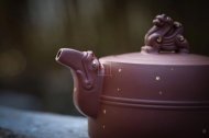 《金龍出?！芬伺d紫砂壺作品全手工底槽青
