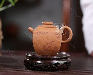 《四方巨輪》  《四方巨輪》