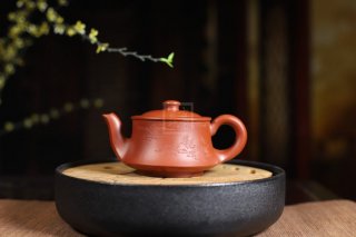 《曲壺》宜興紫砂壺工藝美術師手工大紅袍曲壺茶壺茶具  《曲壺》宜興紫砂壺工藝美術師手工大紅袍曲壺茶壺茶具