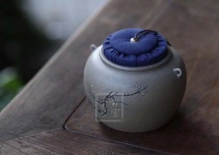 《小號文人募古茶倉》宜興實力派名家瀚堂大師青段紫砂壺全手工功夫泡茶壺  《小號文人募古茶倉》宜興實力派名家瀚堂大師青段紫砂壺全手工功夫泡茶壺