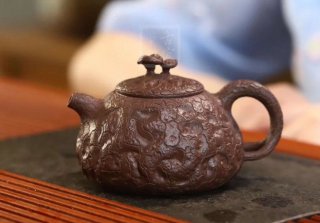 《靈芝供春》  《靈芝供春》