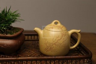 《梅花秦權》宜興紫砂壺助理工藝美術師純手工本山段茶壺全手工秦權紫砂壺  《梅花秦權》宜興紫砂壺助理工藝美術師純手工本山段茶壺全手工秦權紫砂壺