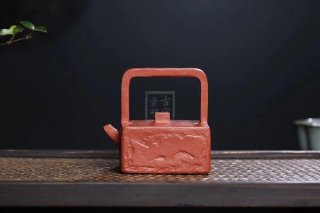 《漢韻提梁》宜興紫砂壺作品全手工大紅袍  《漢韻提梁》宜興紫砂壺作品全手工大紅袍