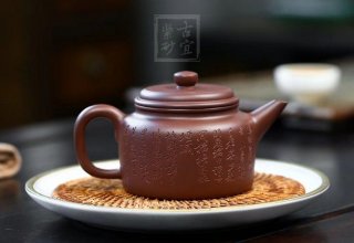 《精品德鐘》  《精品德鐘》