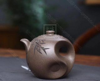 《太極壺》  《太極壺》