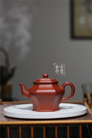 《六方宮燈》  《六方宮燈》