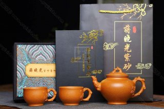 《報春》  《報春》