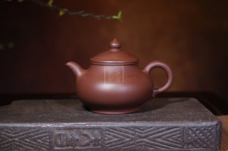 《潘壺》宜興名家紫砂壺工藝美術(shù)員手工功夫茶壺茶具套裝紫泥潘壺  《潘壺》宜興名家紫砂壺工藝美術(shù)員手工功夫茶壺茶具套裝紫泥潘壺
